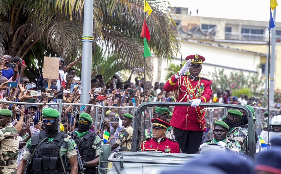 Возглавивший переворот в Габоне генерал Брис Олигуи Нгема