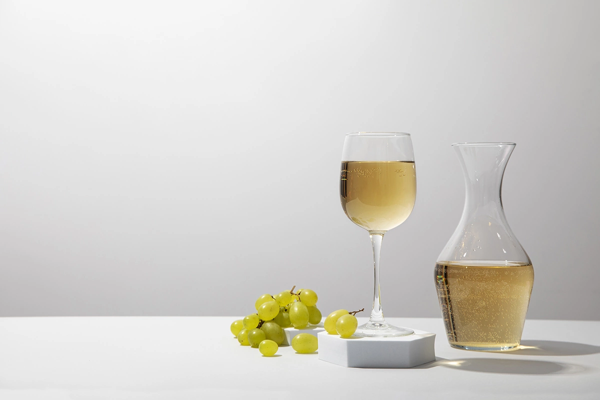 Главное вино года по версии Robb Report — белый гран крю Corton 2022 Grand Cru Blanc от Domaine Parent