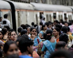 В Индии при пожаре в скоростном поезде погибло 47 человек