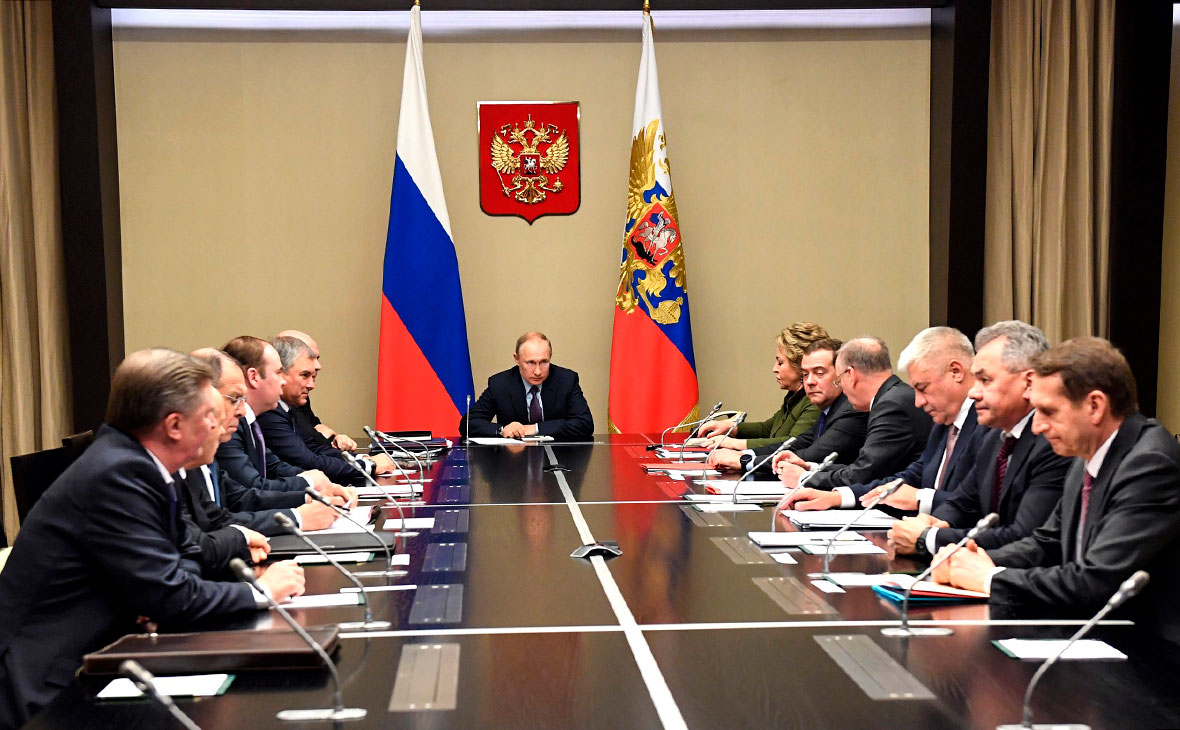 Владимир Путин с постоянными членами Совета безопасности