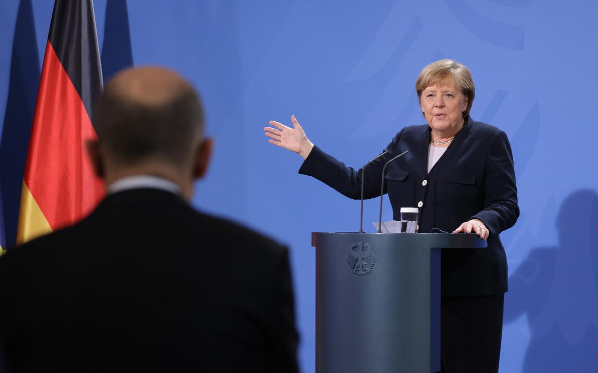 Spiegel узнал, что власти ФРГ попросили Меркель сократить траты
