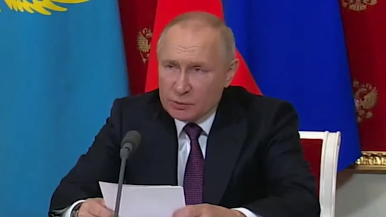 Путин заявил, что Россия переориентирует экспорт и импорт на новые рынки