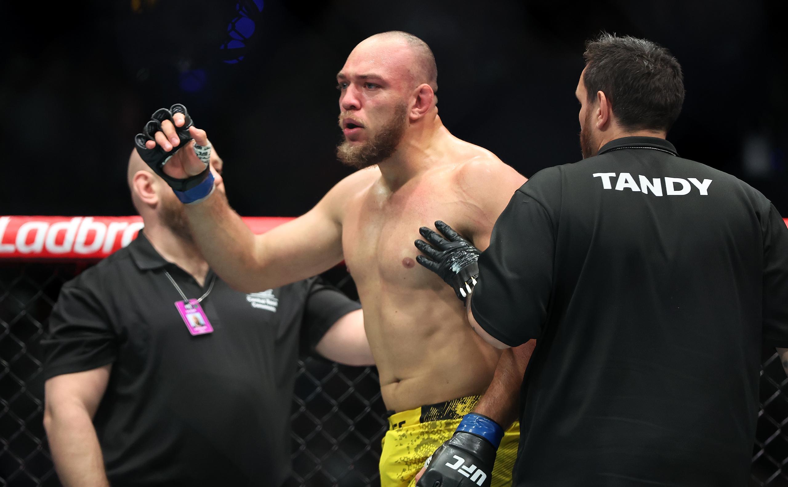 Боец UFC Вальтер Уокер