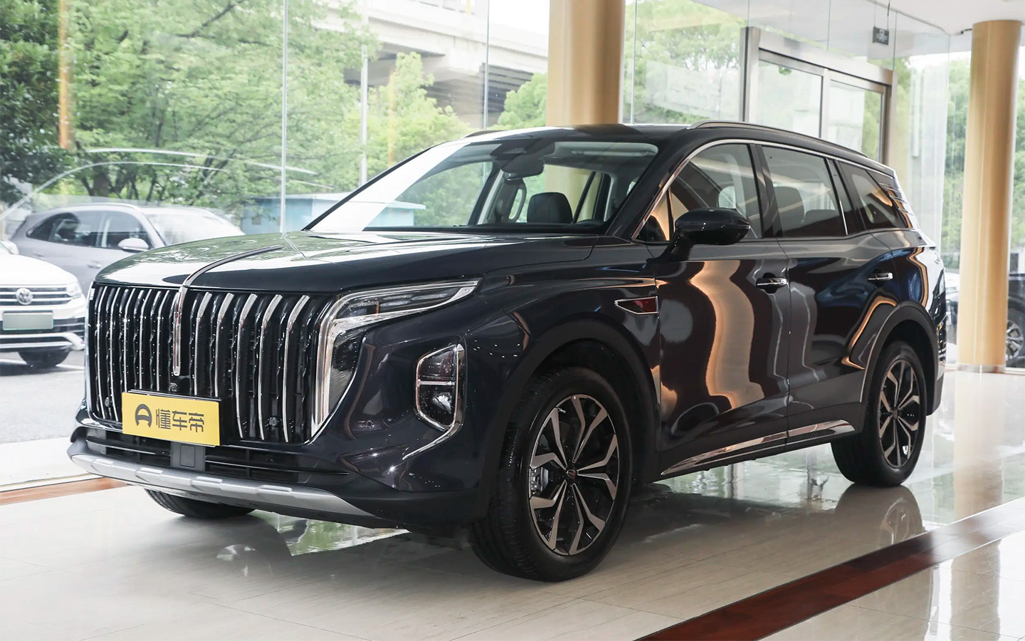 Hongqi HS7