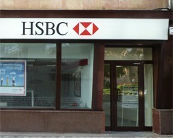 Cената США обвинил банк HSBC в помощи при отмывании денег