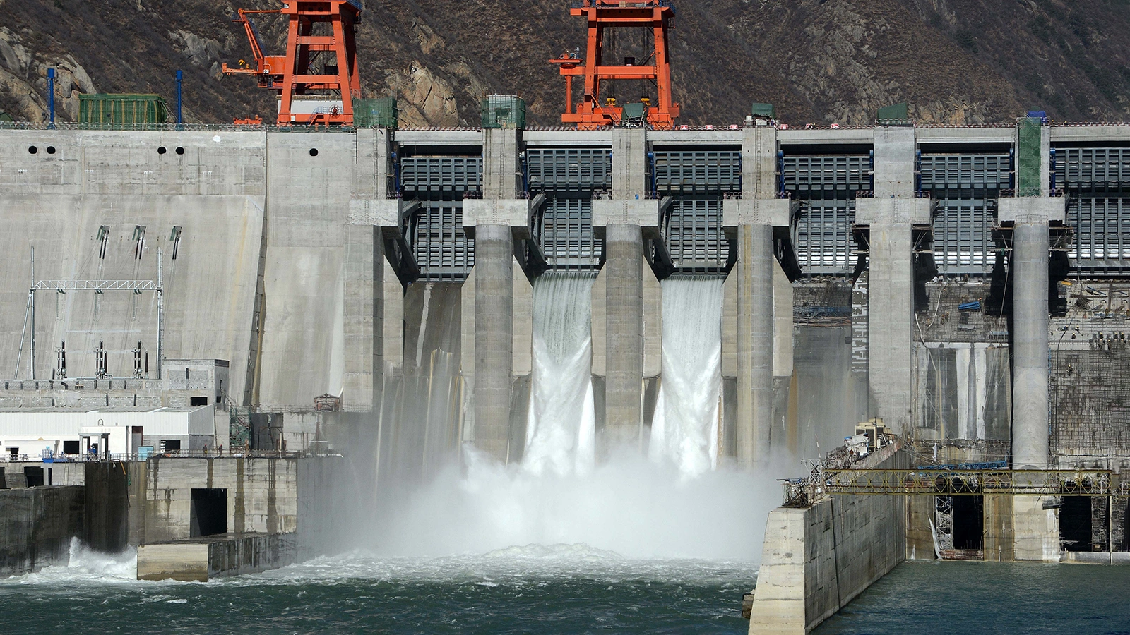 Строительство плотины в Тибете