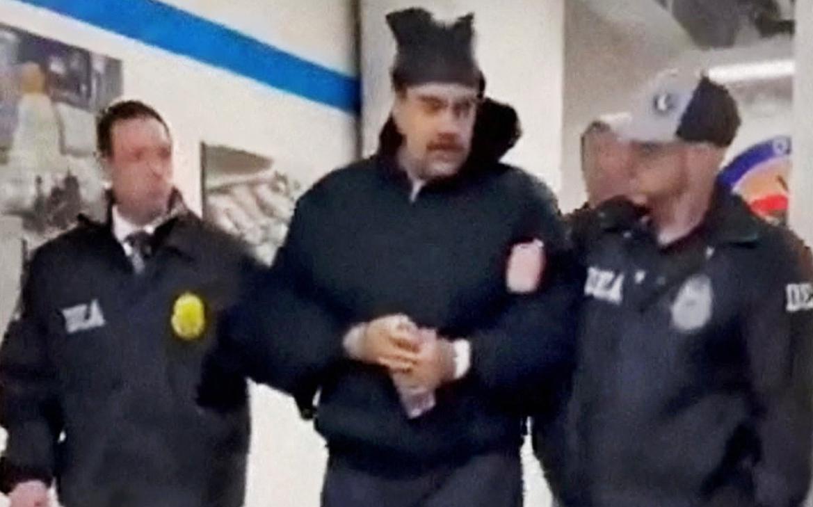 Ameriške sile so v New York privedle zajetega venezuelskega predsednika Nicolása Madura