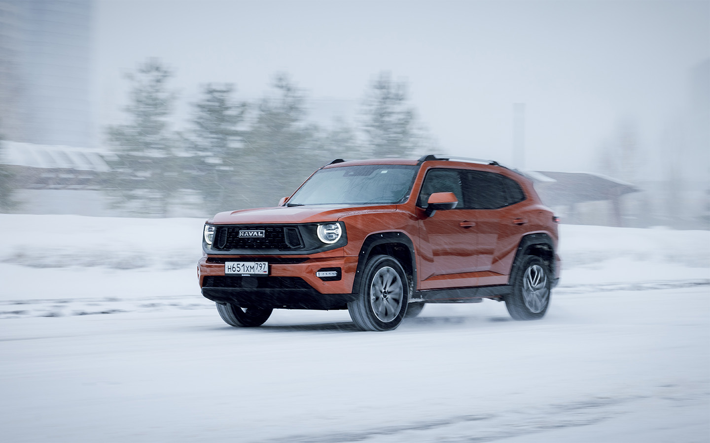 В арсенале Haval H7 девять режимов движения, включая четыре внедорожных. В большинстве ситуаций вывозит даже самый обычный&nbsp;&laquo;авто&raquo;, ведь полный привод присутствует