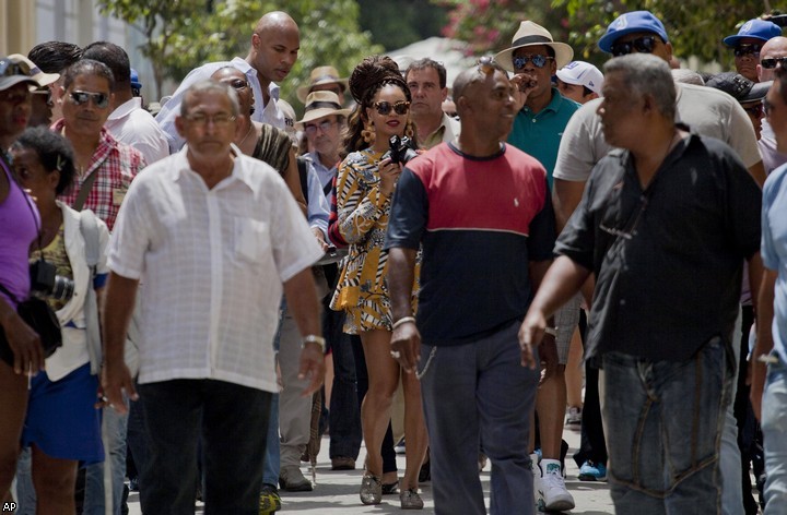 Бейонсе и Jay-Z "незаконно" посетили Кубу