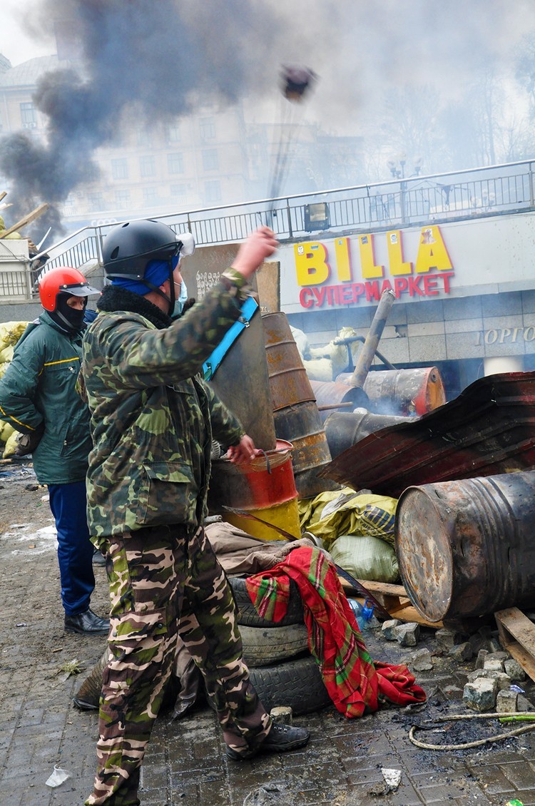 Репортаж из Киева: Евромайдан готовится к обороне