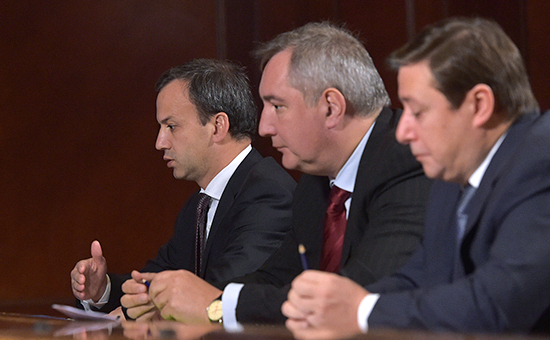 Вице-премьеры Аркадий Дворкович, Дмитрий Рогозин и&nbsp;Александр Хлопонин (слева направо)


