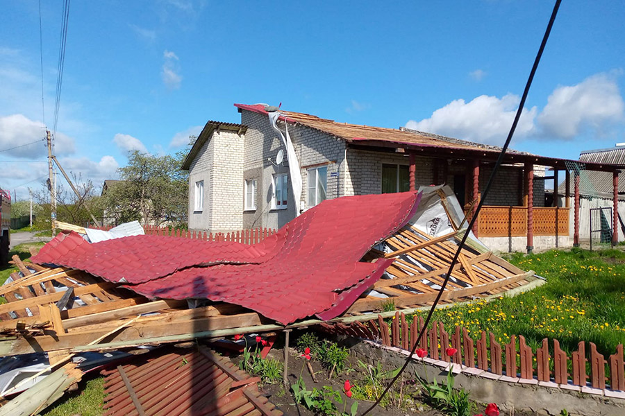 На фото:  разрушенный дом в городе Железногорск, Курская область