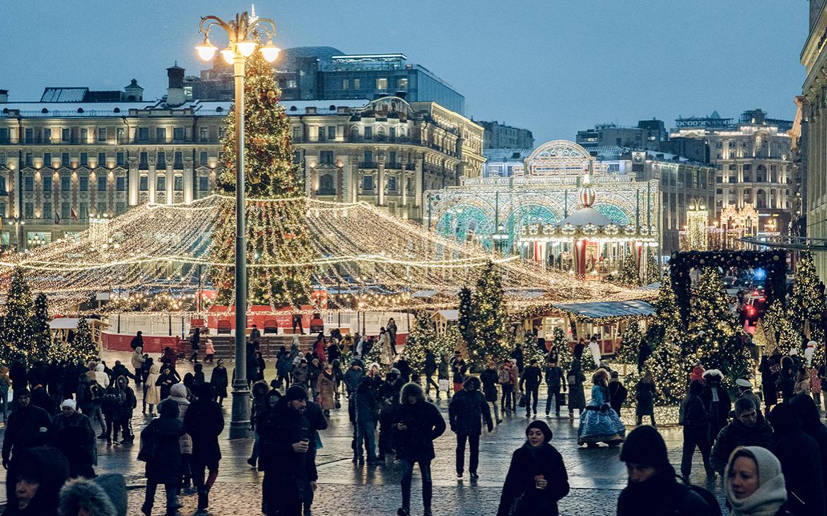 Более 90% россиян высказались против отказа от новогодних елок
