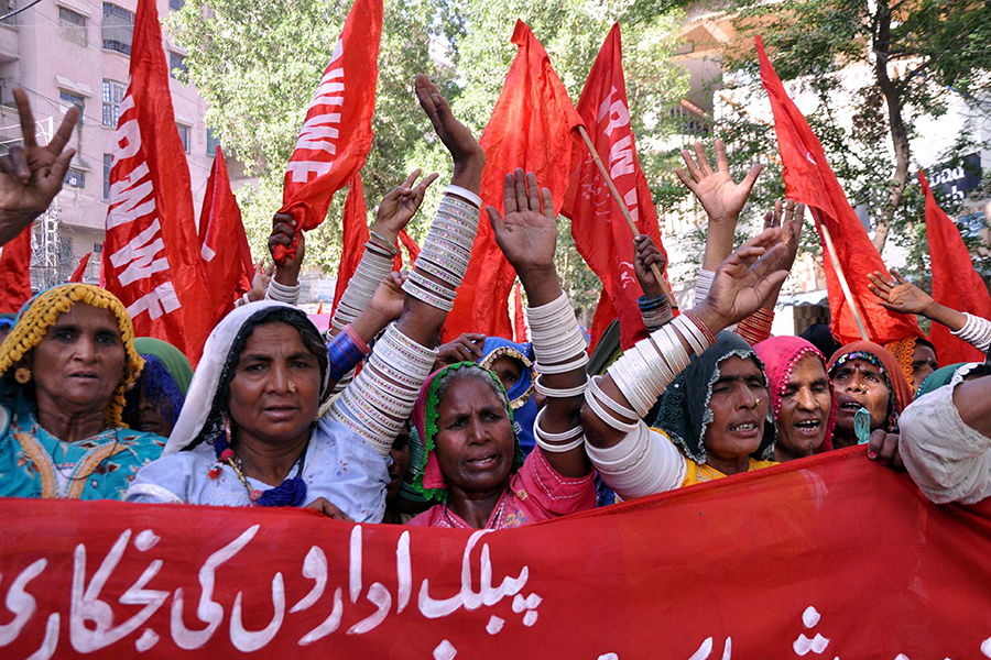 Участницы женского профсоюза в Пакистане на демонстрации в&nbsp;Хайдарабаде