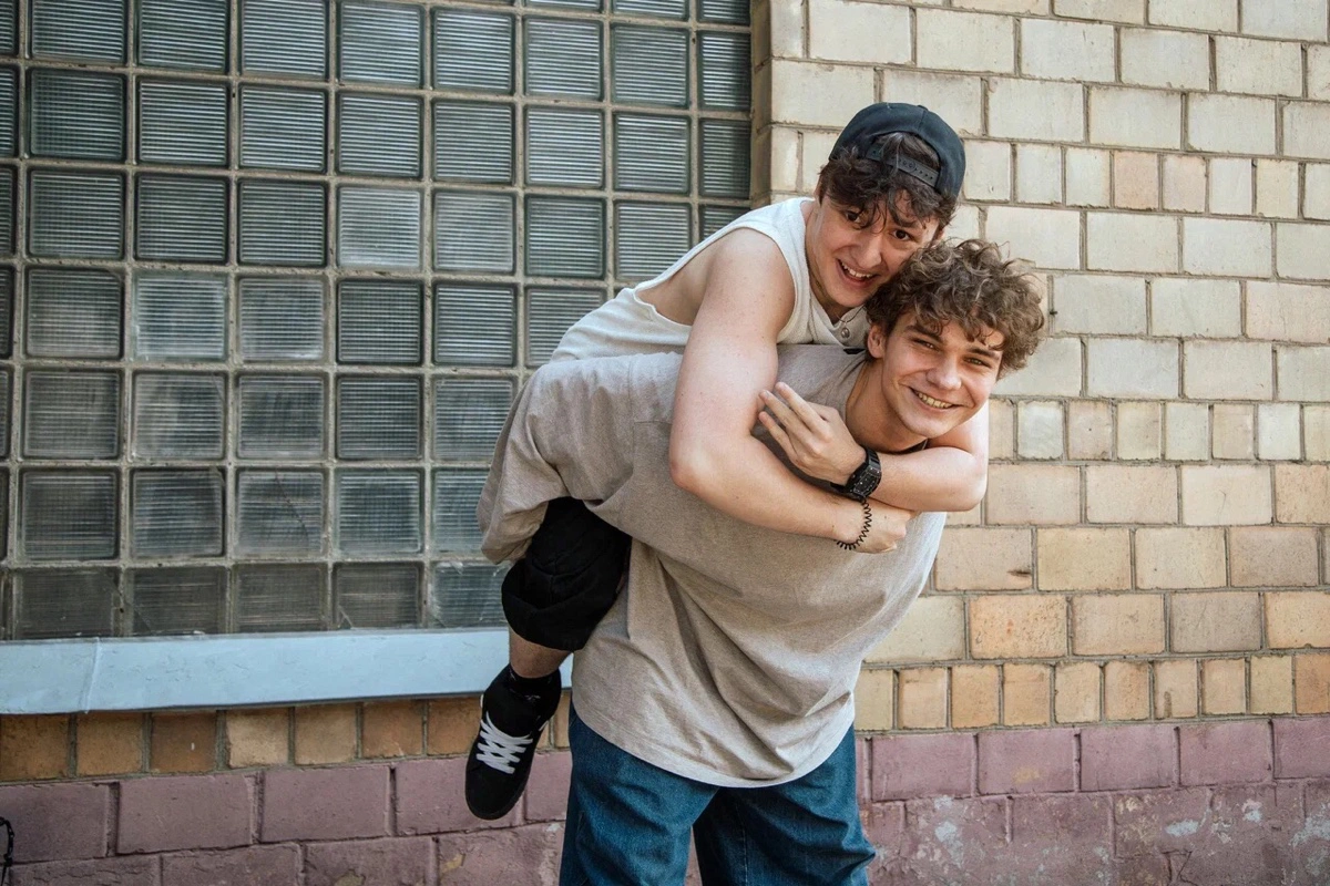Кадр со съемок сериала «Дети перемен»