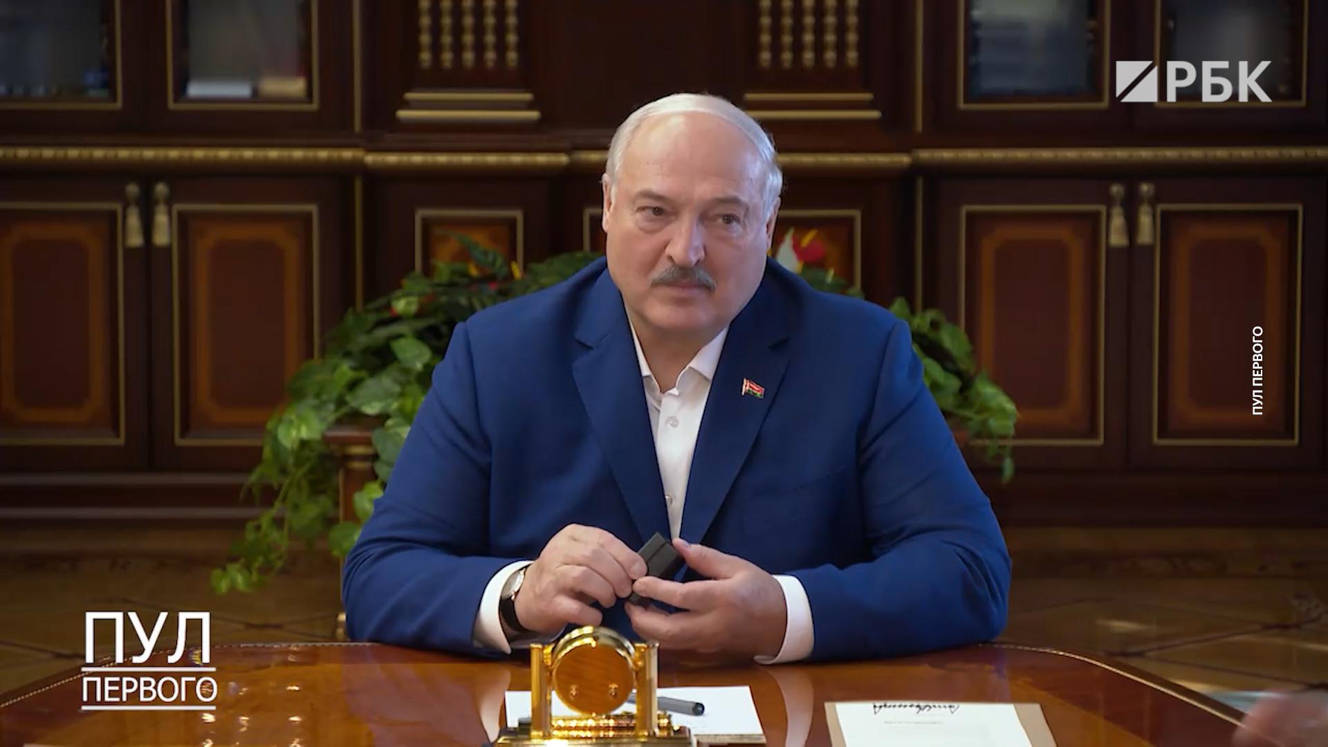 Трамп написал Лукашенко письмо с «особым знаком дружбы» и подарил запонки