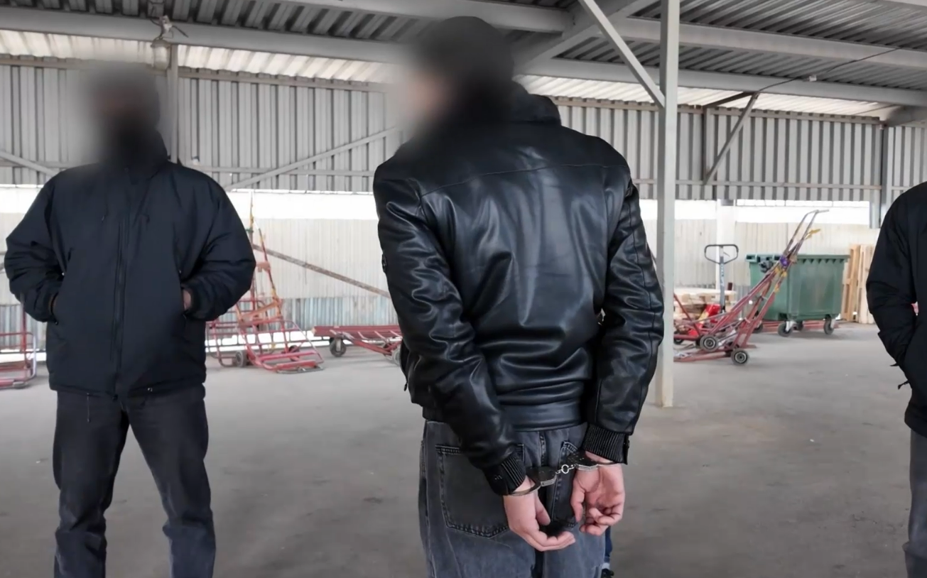 В Россию завезли замаскированные под стельки с подогревом мини-бомбы