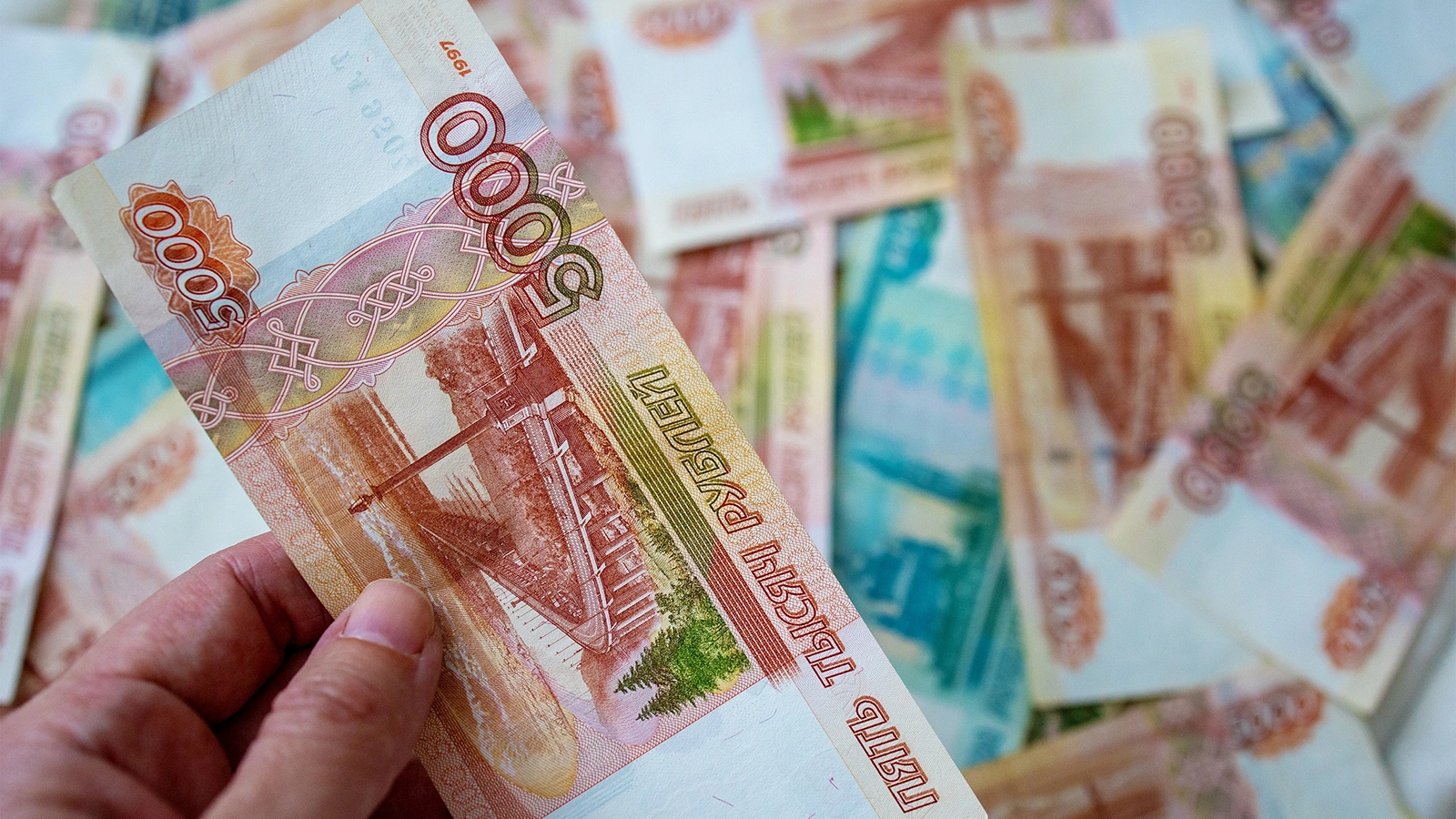 Россиянам объяснили, как можно увеличить размер отпускных выплат