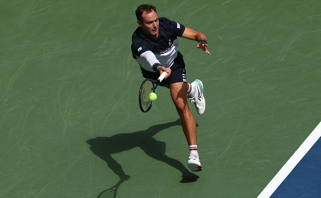 Matthew Stockman / Getty Images