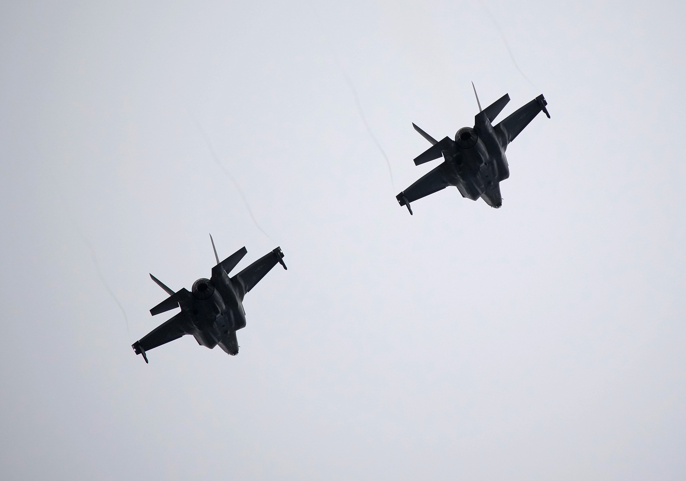 Путина приветствовали пролетом американских военных самолетов&nbsp;&mdash; стратегических бомбардировщиков B-2 Spirit и истребителей F-22