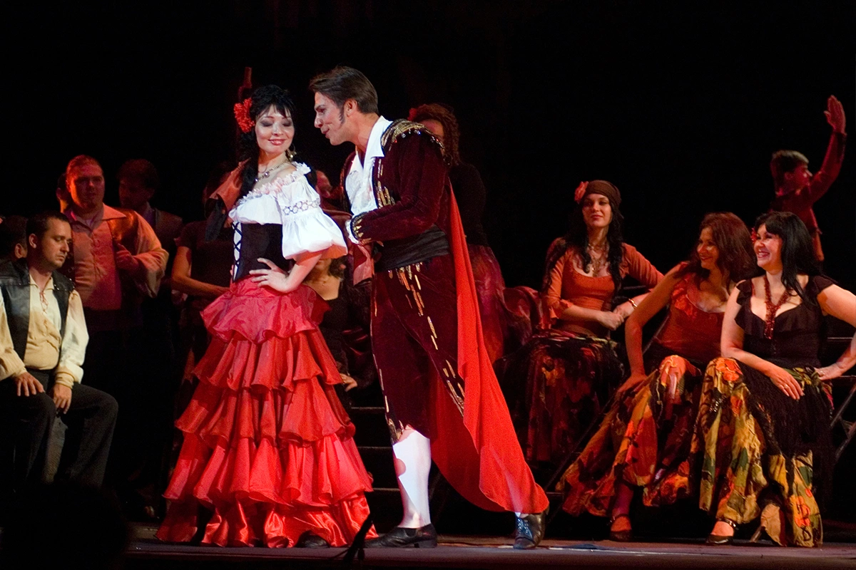 Что такое опера, в какой стране она появилась и из каких частей состоит