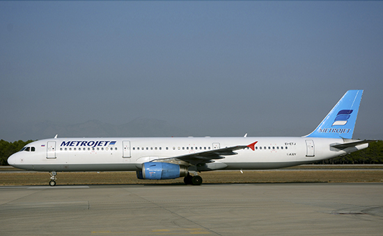 Airbus А321 с&nbsp;регистрационным номером EI-ETJ авиакомпании &laquo;Когалымавиа&raquo; (ныне Metrojet), разбившийся на&nbsp;Синайском полуострове. Фото&nbsp;&mdash;&nbsp;сентябрь 2015 года