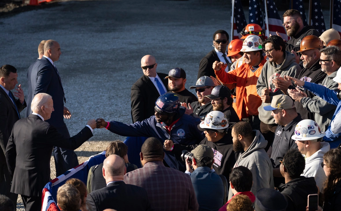 Drew Angerer / Getty Images