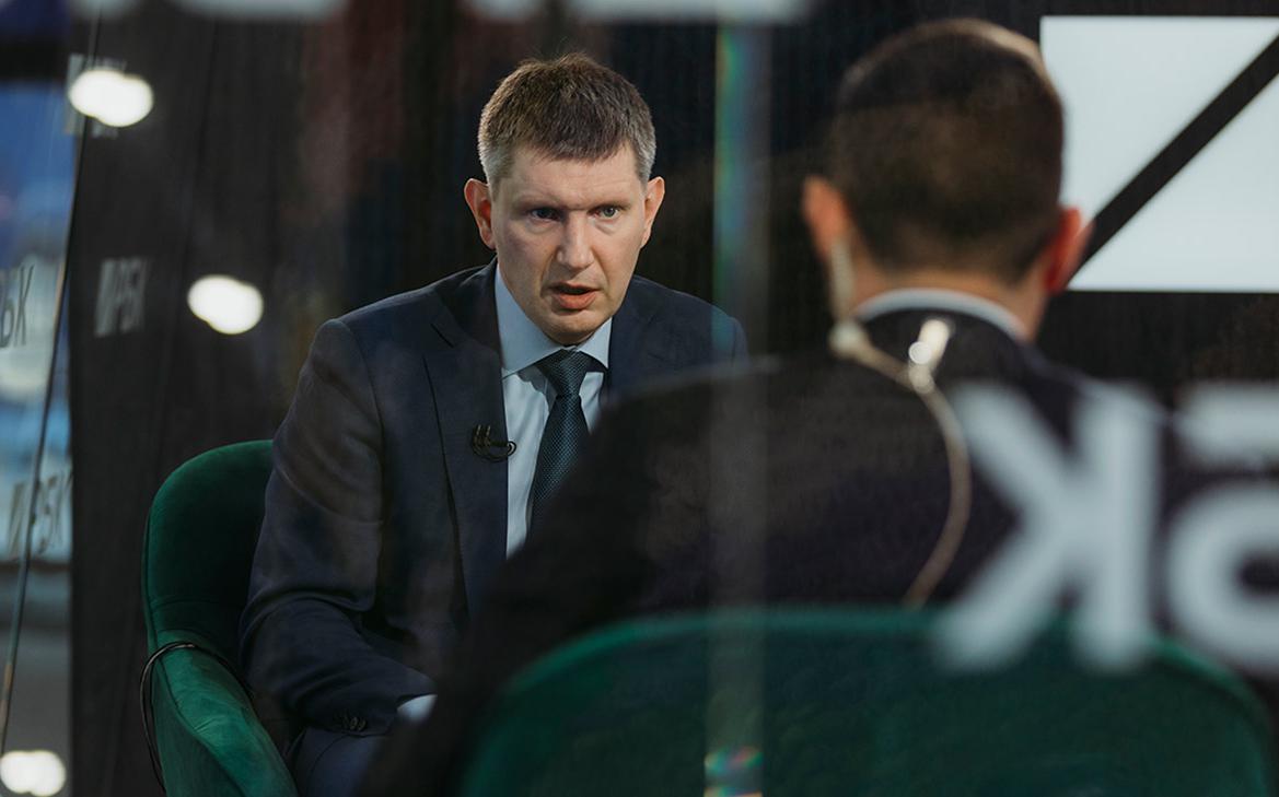 Решетников заявил, что экономика России охлаждается быстрее