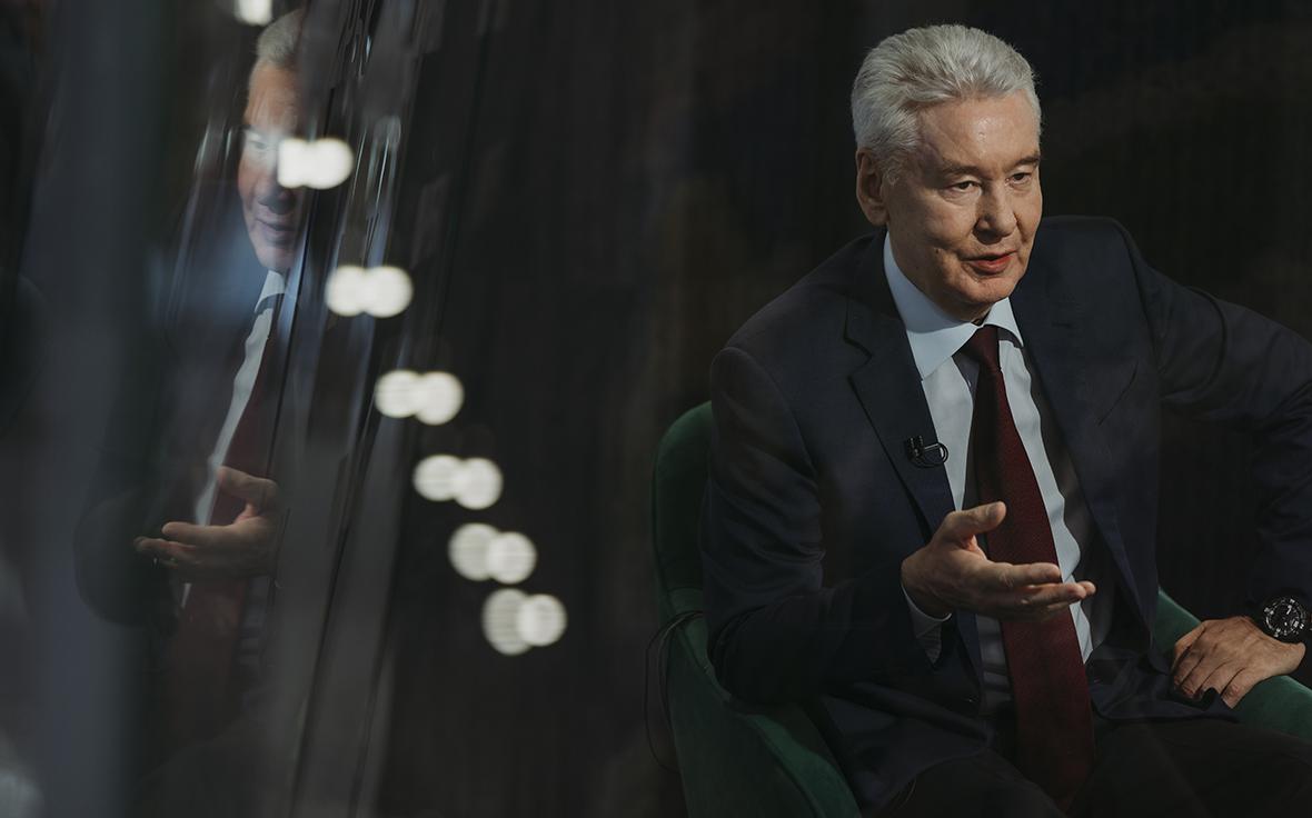 Собянин заявил о нехватке полумиллиона специалистов в Москве