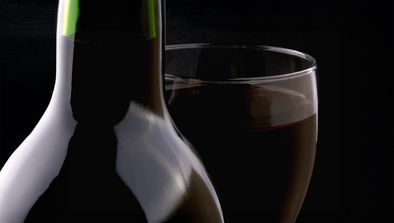 Звезда «Парка Юрского периода» показал 38-летнюю бутылку Penfolds