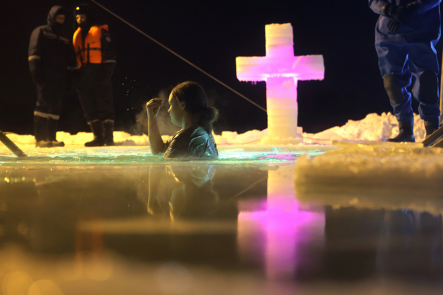 Крещенские купания в Подмосковье.