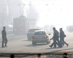 Густой дым в Москве затрудняет автомобильное движение
