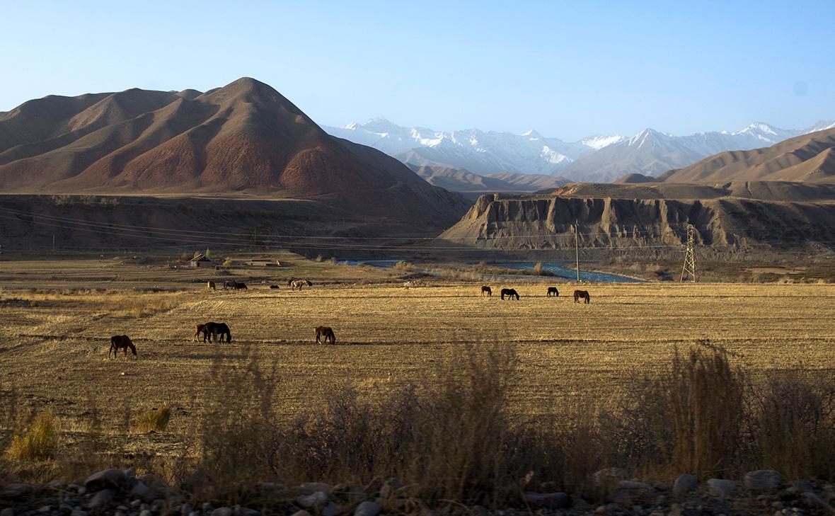 Трое российских туристов пропали в горах Киргизии
