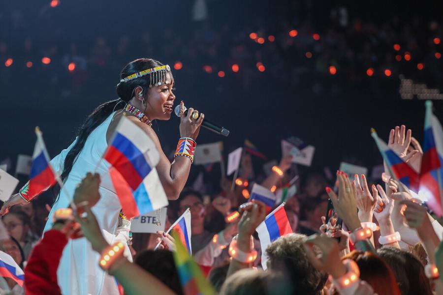 Певица Санайпей Танде, представляющая Кению на Международном музыкальном конкурсе «Интервидение» 2025, в концертном зале «Live Арена»