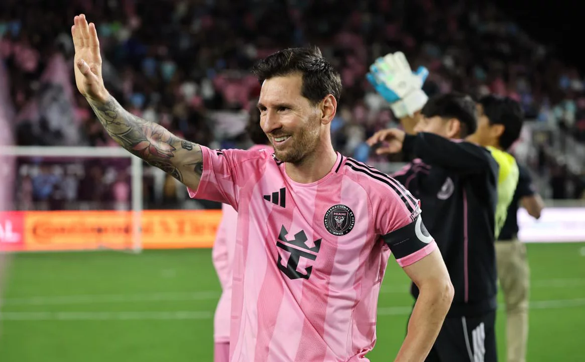 Carmen Mandato / Getty Images