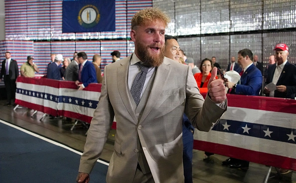Andrew Harnik / Getty Images