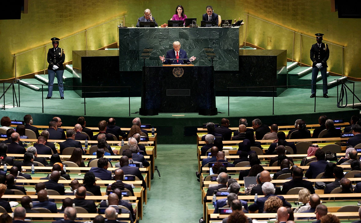 Mike Segar / Reuters