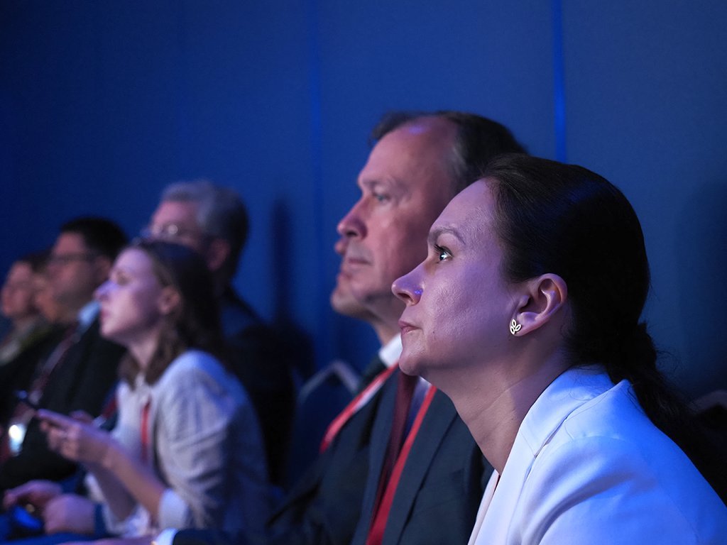 Виктория Казакова на оглашении результатов Национального рейтинга инвестпривлекательности-2019 на ПМЭФ.