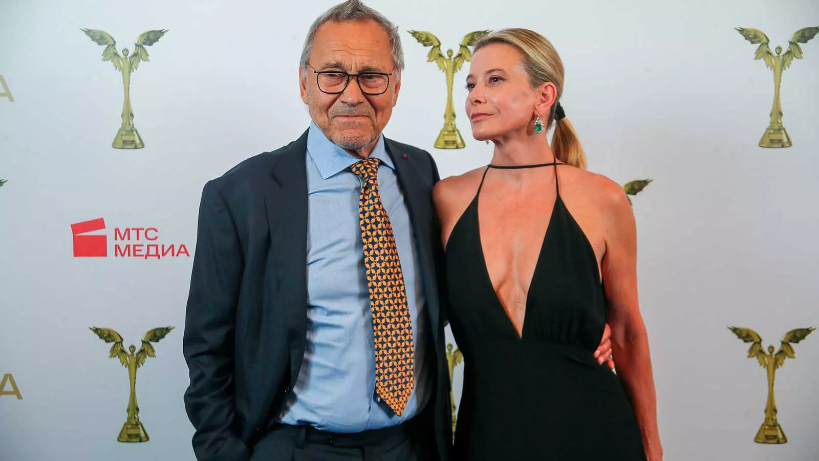 Көйлекке тоқылған жағалар