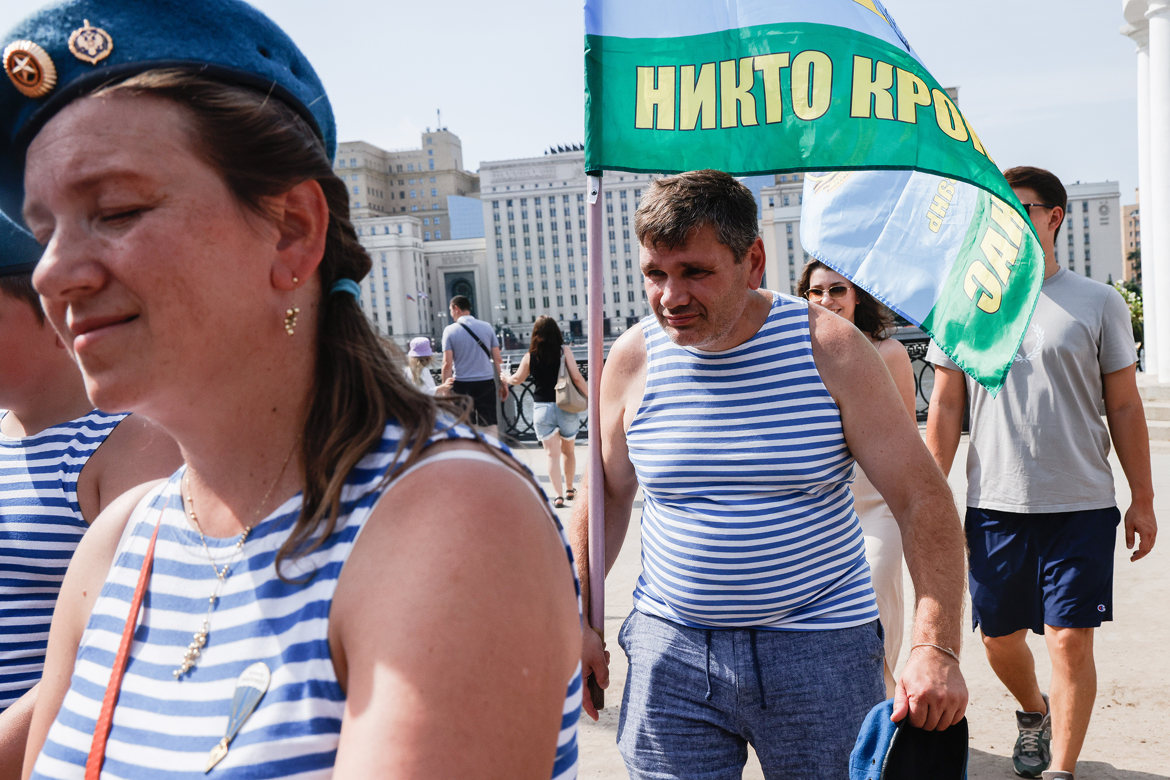 Как десантники отметили День ВДВ в Москве. Фотогалерея