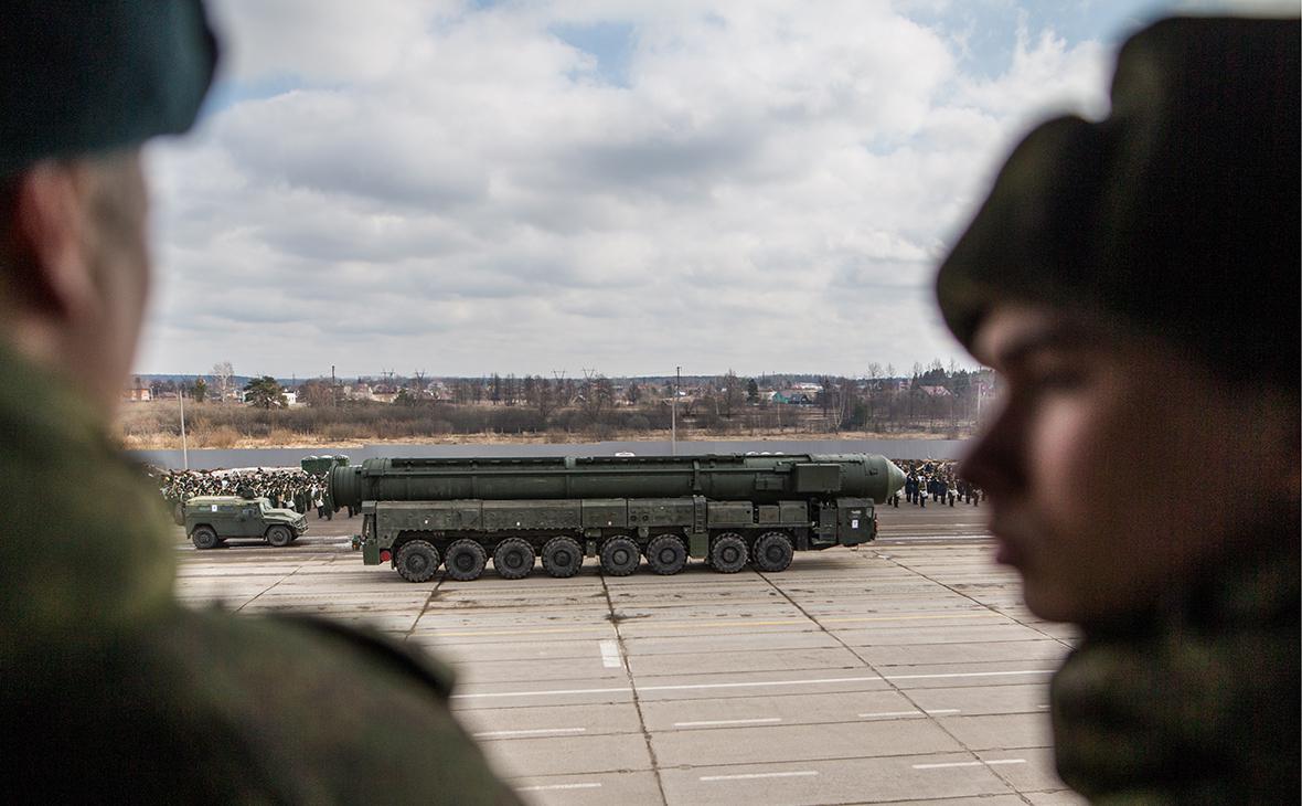 Разведка США назвала маловероятным применение Россией ядерного оружия"/>













