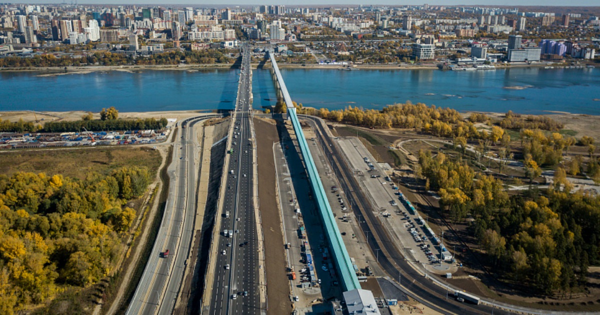 Памятник мосту в Новосибирске