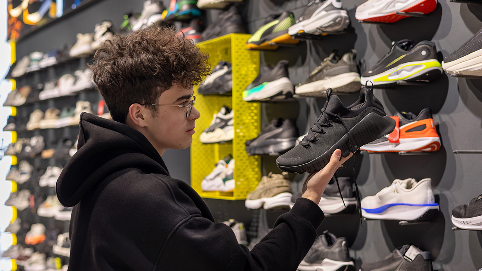 Как часто покупатели кроссовок сталкиваются с подделками