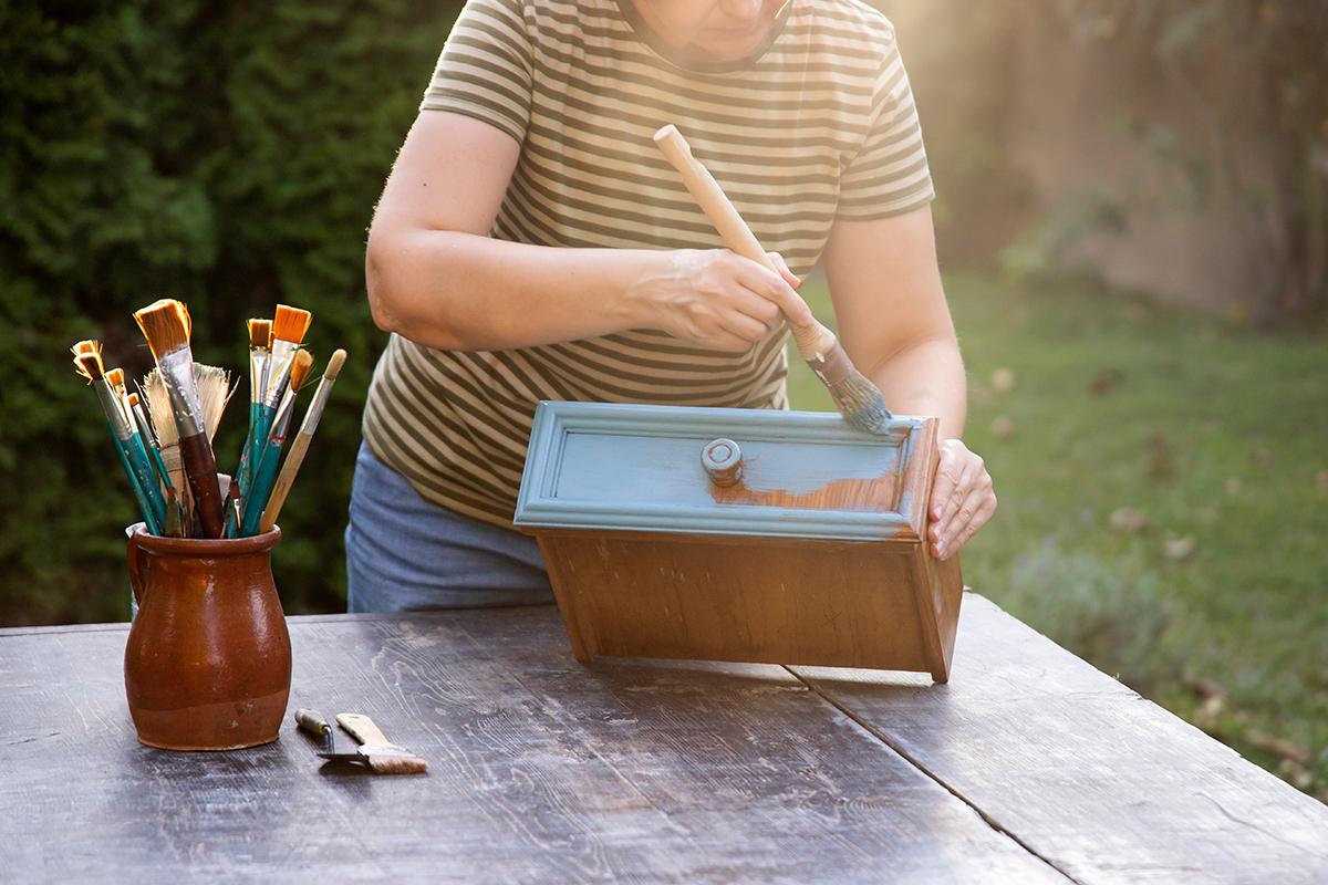 Как обновить загородный дом перед дачным сезоном без серьезных затрат