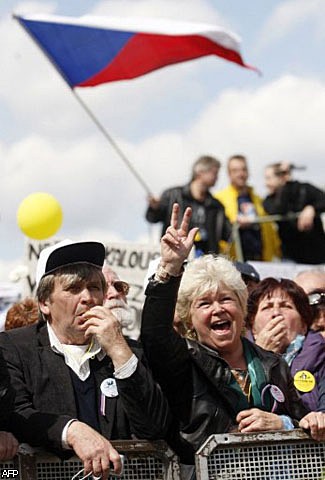 В Праге 100 тыс. человек вышли на антиправительственный марш