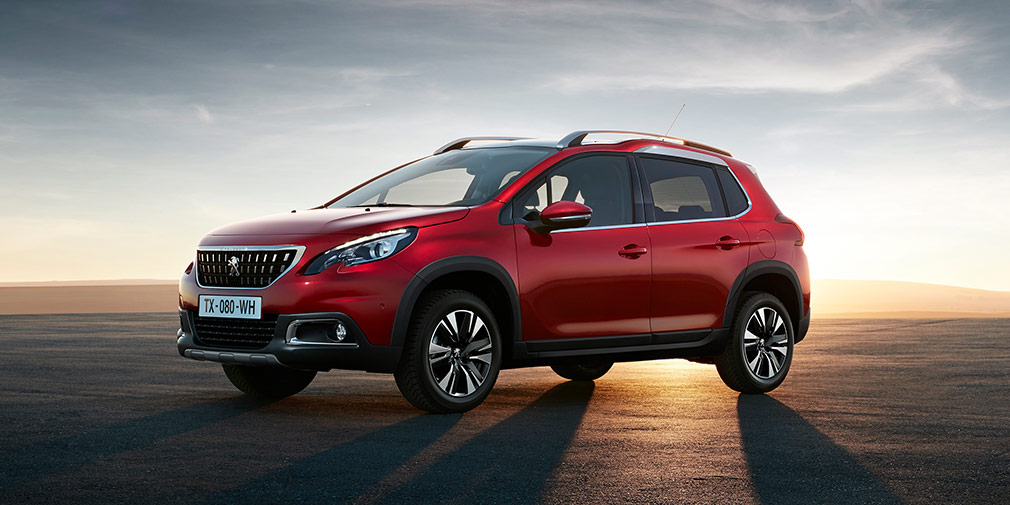 Peugeot 2008

5,9 л/100 км

Французский псевдокроссовер оснащается тем&nbsp;же агрегатом, что и DS 3 &mdash; 110-сильным мотором 1,2 л в паре с шестиступенчатым &laquo;роботом&raquo;. Пятидверка чуть тяжелее, а потому требует в городе минимум 5,9 л на 100 километров. При схожей динамике (10,3 с до 100 км/ч) она заметно вместительнее и практичнее.
