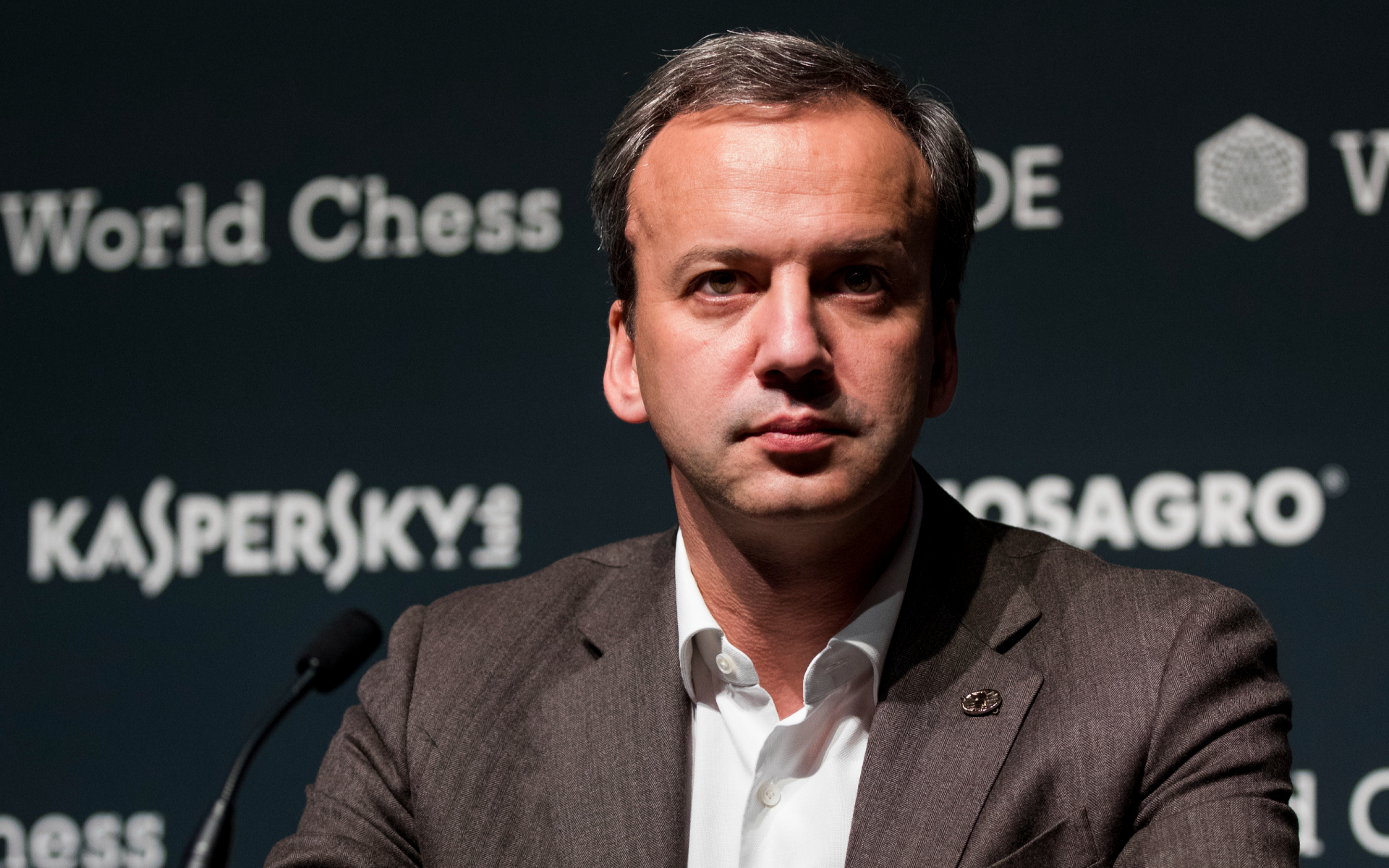 Дворкович оценил отказ Карлсена защищать титул чемпиона мира по шахматам