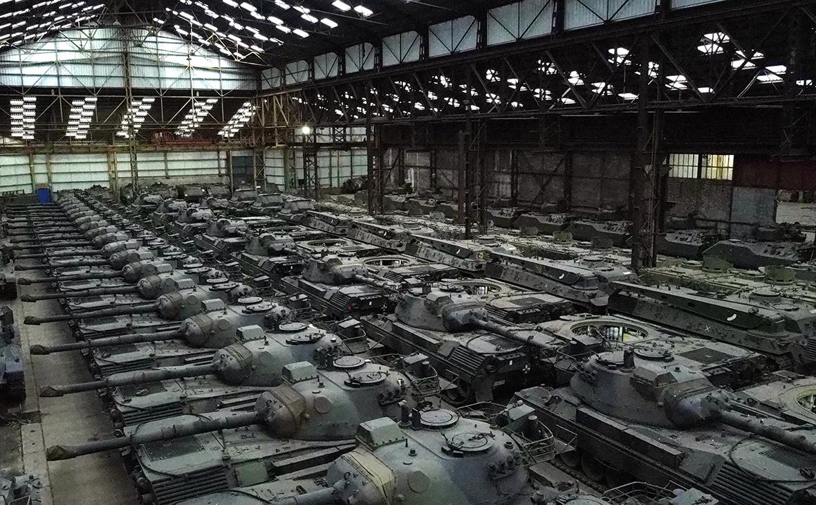 Spiegel сообщил о планах ФРГ поставить Украине 178 танков Leopard 1"/>













