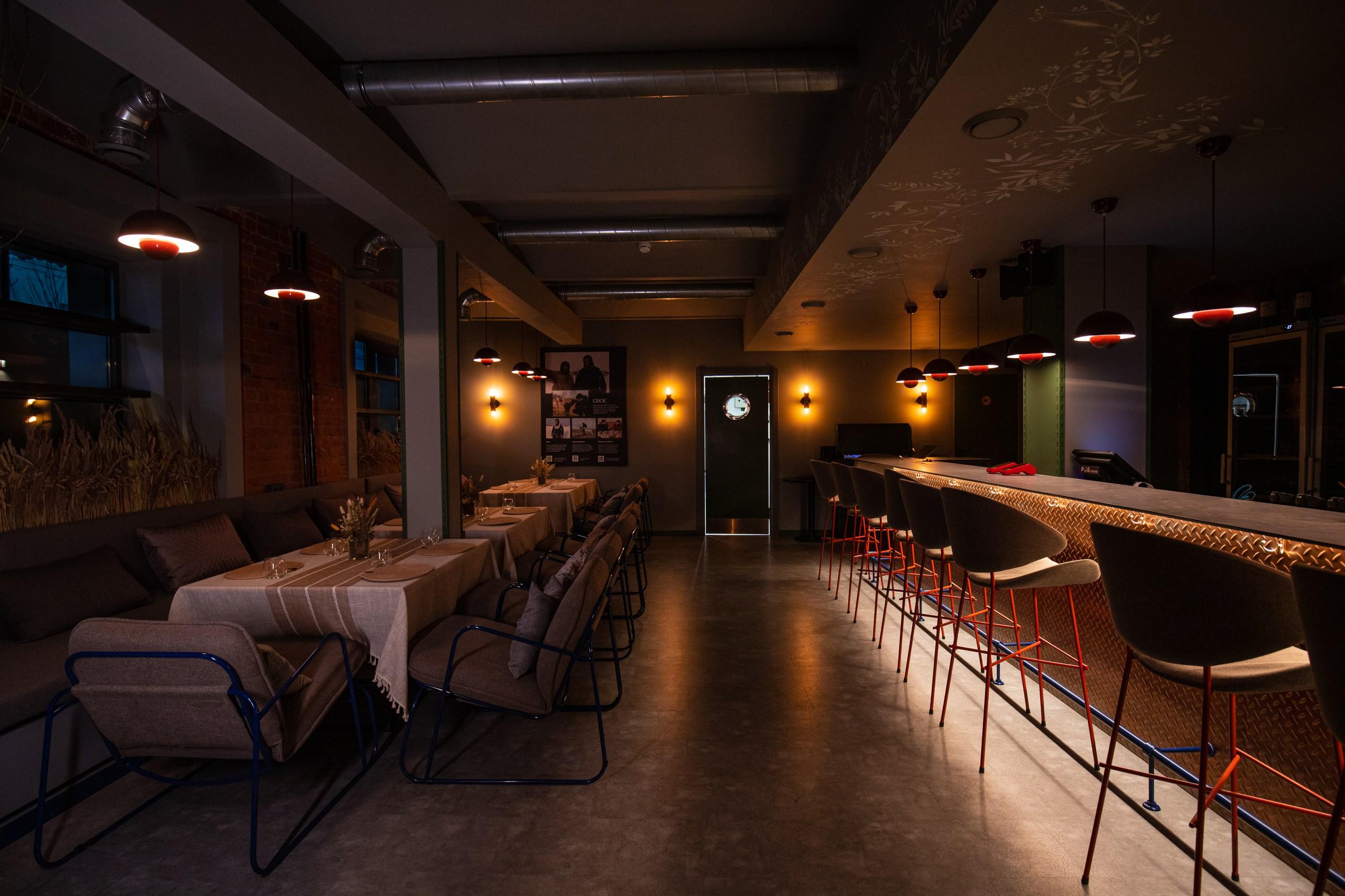 Интерьер ресторана &laquo;Свое&raquo;