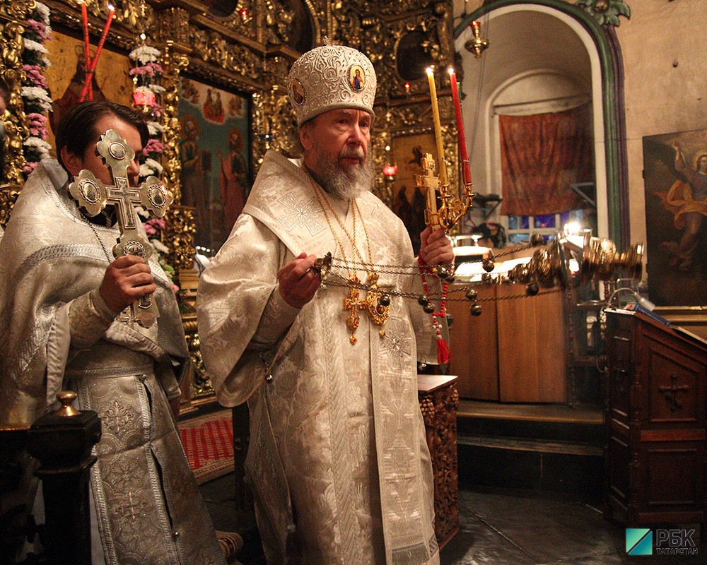 Пасха в Петропавловском соборе в Казани